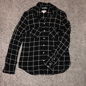 Button Up relaxed fit plaid shirt